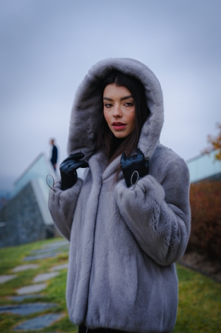 Women′s natural mink coat with hood - Sapphire