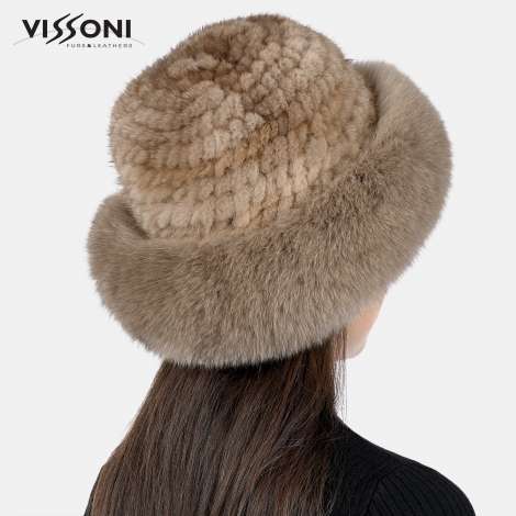 Дамска шапка от естествен косъм на норка с борд от лисица - Пастел