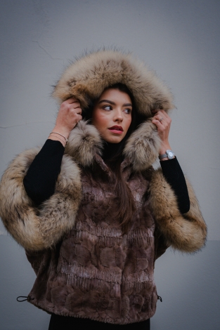 Дамско палто от естествена норка с акценти от лисица - Pastel